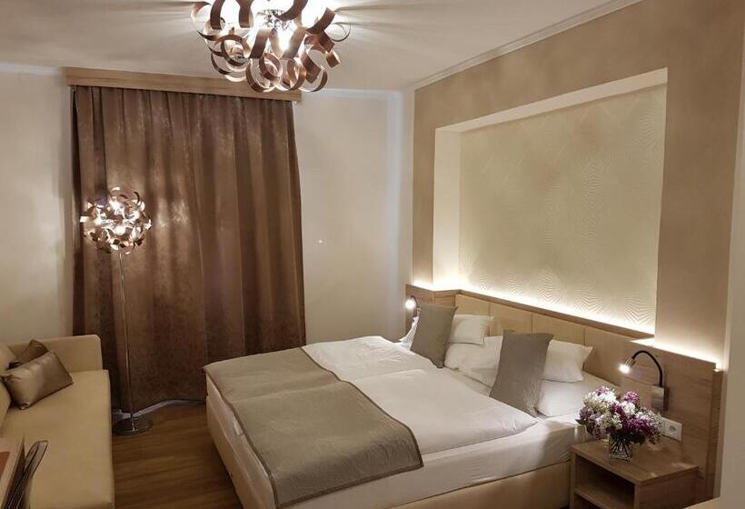 חדר סטנדרט לשלושה, Restaurant Fischerwirt