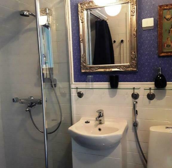 标准间, Töyrylä Manor