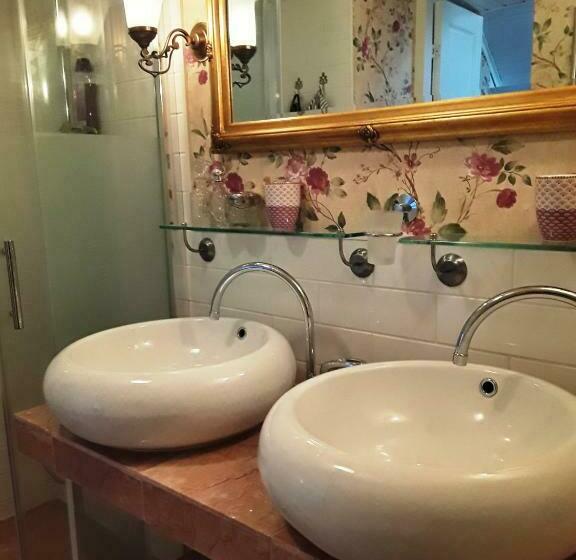 套房, Töyrylä Manor