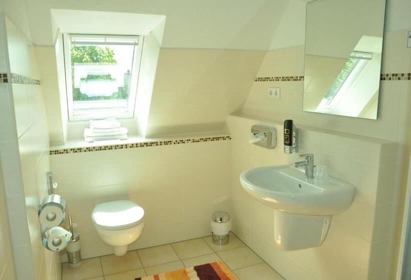 Номер Стандарт Трехместный, Land Gut Hotel Westerkrug