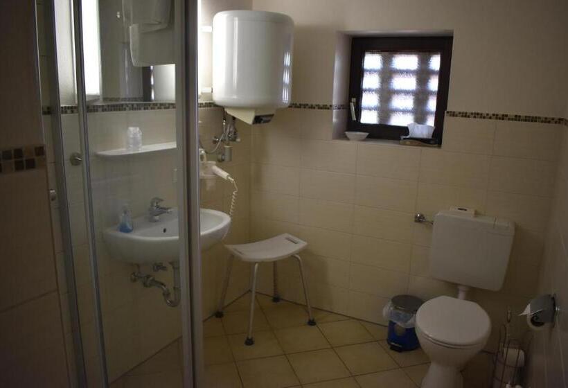 １階の１ベッドルームアパートメント, Land Gut Hotel Westerkrug