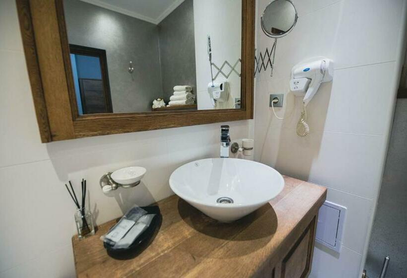 غرفة قياسية سرير كينج, Casa Seciu