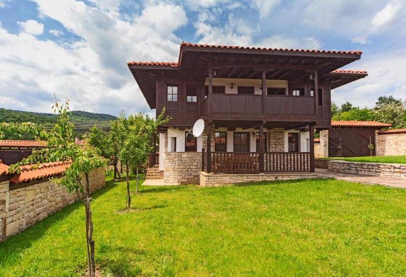 Дом 4 Спальни, Complex Rayuvski Han