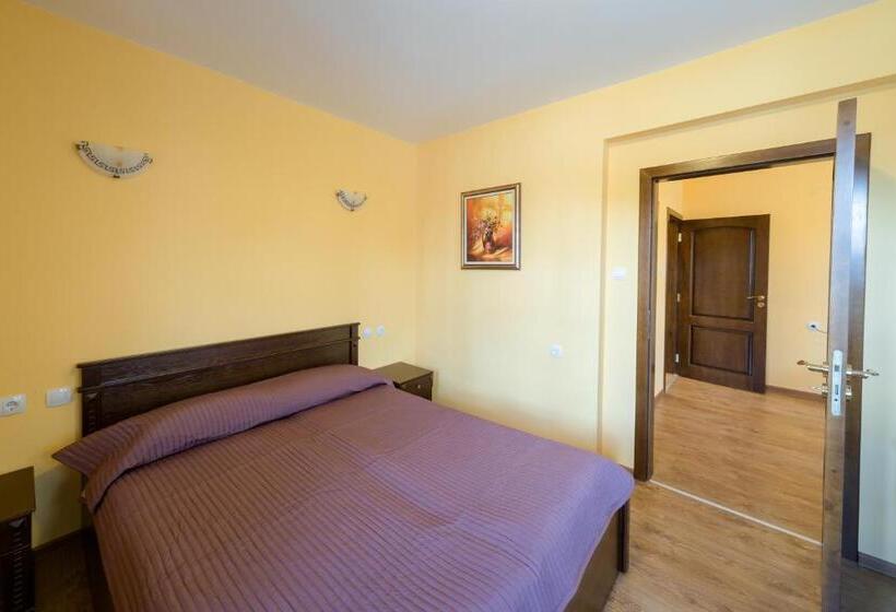 带观景的标准工作室, Complex Rayuvski Han