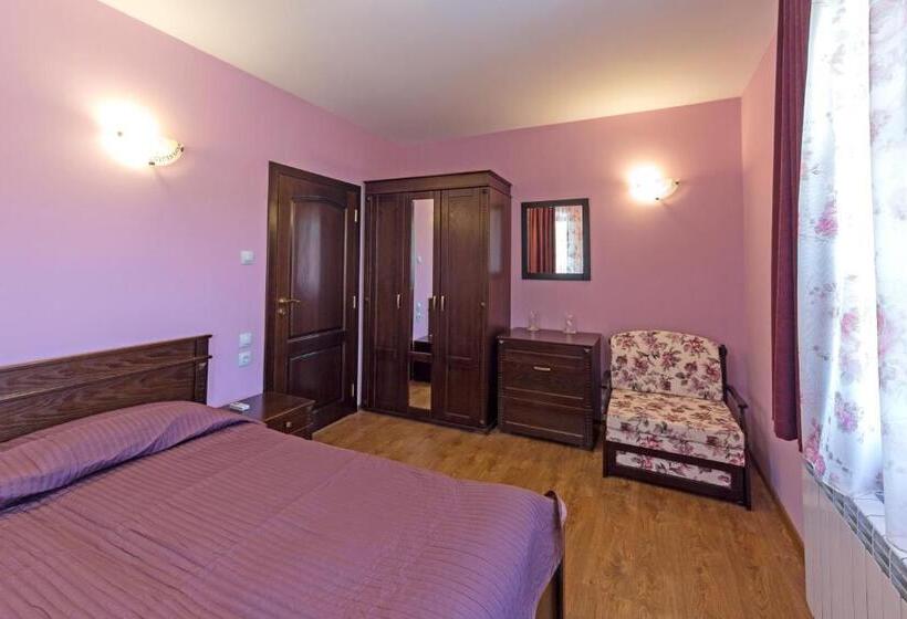 带观景的标准工作室, Complex Rayuvski Han