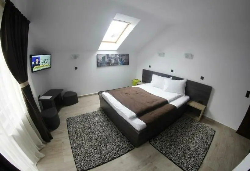 اتاق استاندارد با بالکن, Casa Laur Cu Plajă Privată