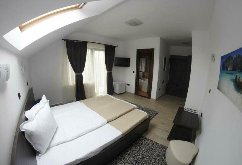 标准间带阳台, Casa Laur Cu Plajă Privată