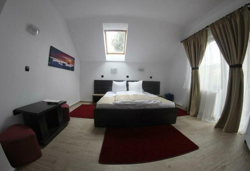 标准间带阳台, Casa Laur Cu Plajă Privată