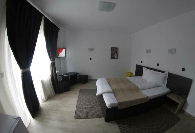 标准间带阳台, Casa Laur Cu Plajă Privată