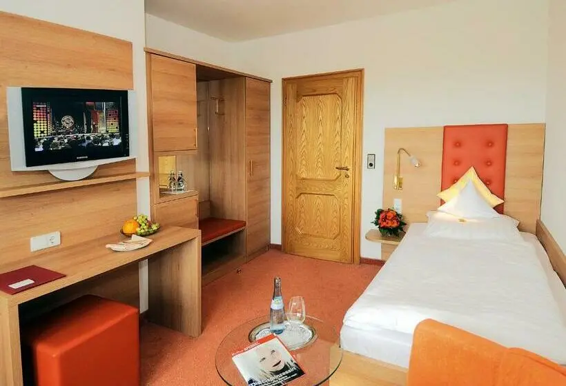 スタンダードシングルルーム, Schwarzwaldhotel Oberwiesenhof
