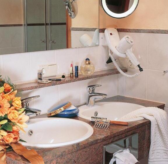 סוויטת ג'וניור, Schwarzwaldhotel Oberwiesenhof