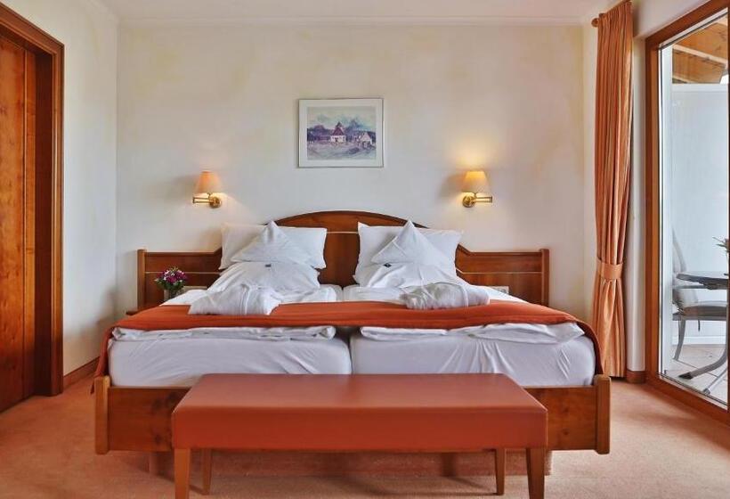 סוויטת ג'וניור, Schwarzwaldhotel Oberwiesenhof