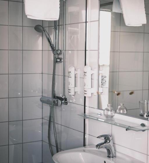 Семейный Номер, Skärgårdshotellet Hönö