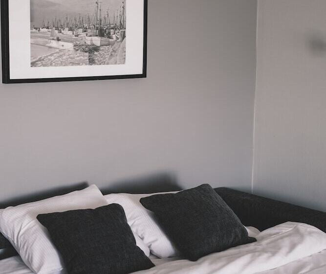 Семейный Номер, Skärgårdshotellet Hönö