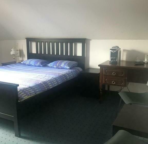 스탠다드 룸, Restaurant Pizzeria Rotes Haus