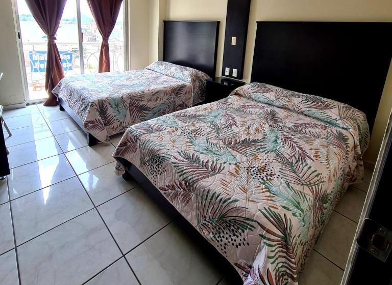 غرفه قياسيه سريرين مزدوجين, Santa Fe