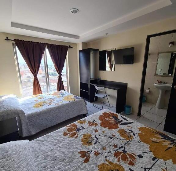 غرفه قياسيه سريرين مزدوجين, Santa Fe