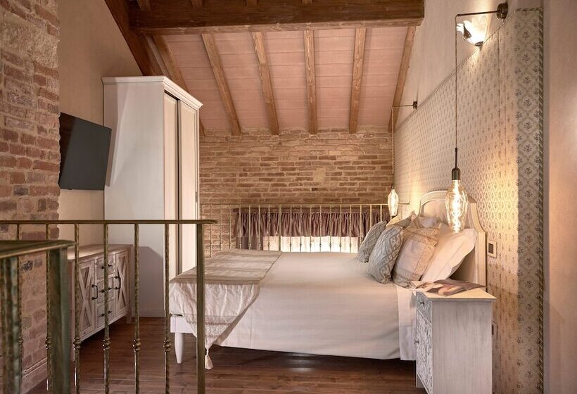 Полулюкс, Tenuta Montemagno Relais & Wines