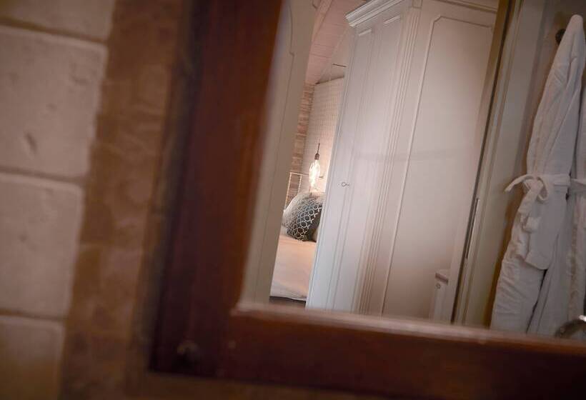 جناح جونيور, Tenuta Montemagno Relais & Wines