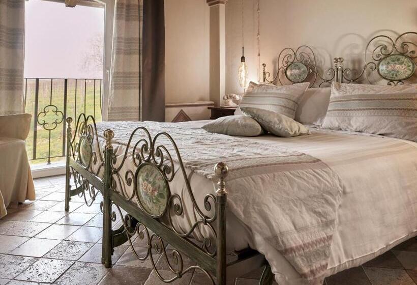 غرفة سوبيريور, Tenuta Montemagno Relais & Wines