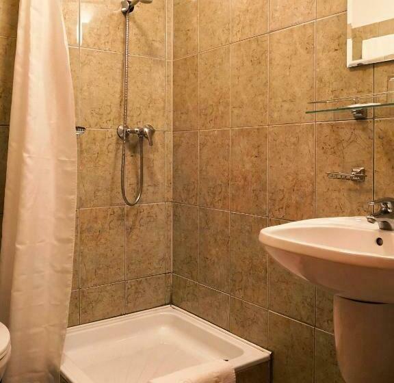 غرفة قياسية, Margaréta Panzió