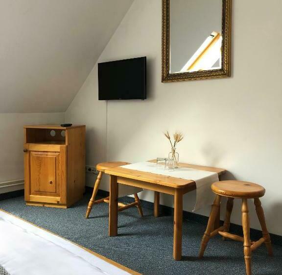 غرفة قياسية, Margaréta Panzió