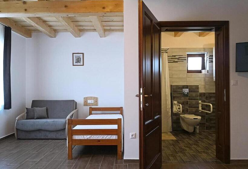 غرفة قياسية لذوى الاحتياجات الخاصة, Margaréta Panzió