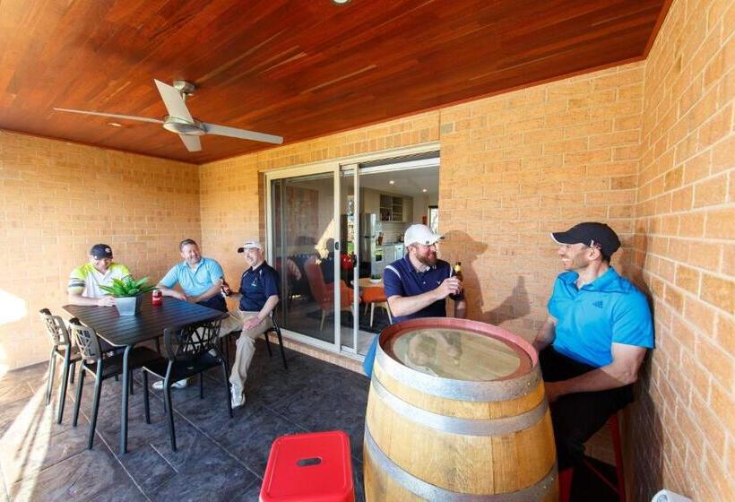 Апартаменты 2 Спальни, Howlong Golf Resort