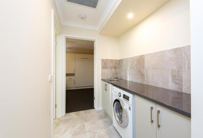 Апартаменты 2 Спальни, Howlong Golf Resort