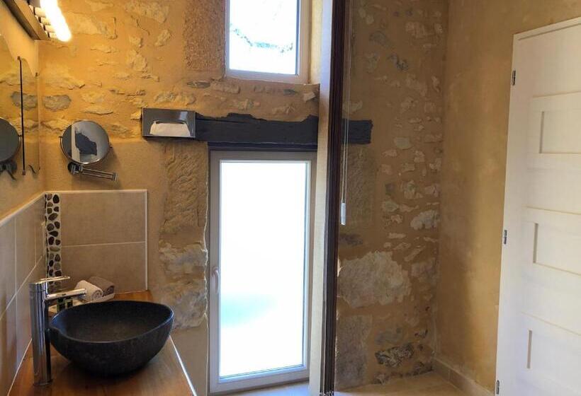 スタンダードインサイドビュールーム, Domaine Du Champ De L Hoste