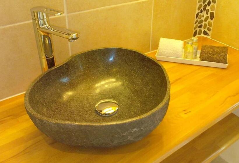 スタンダードインサイドビュールーム, Domaine Du Champ De L Hoste