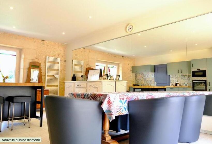 スタンダードルーム, Domaine Du Champ De L Hoste