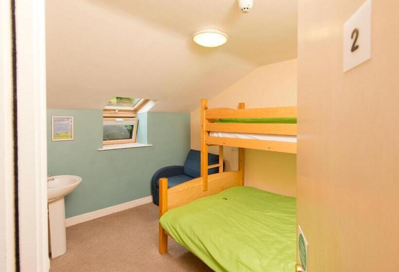 חדר סטנדרט לשלושה עם חדר אמבטיה משוף, Yha Idwal Cottage