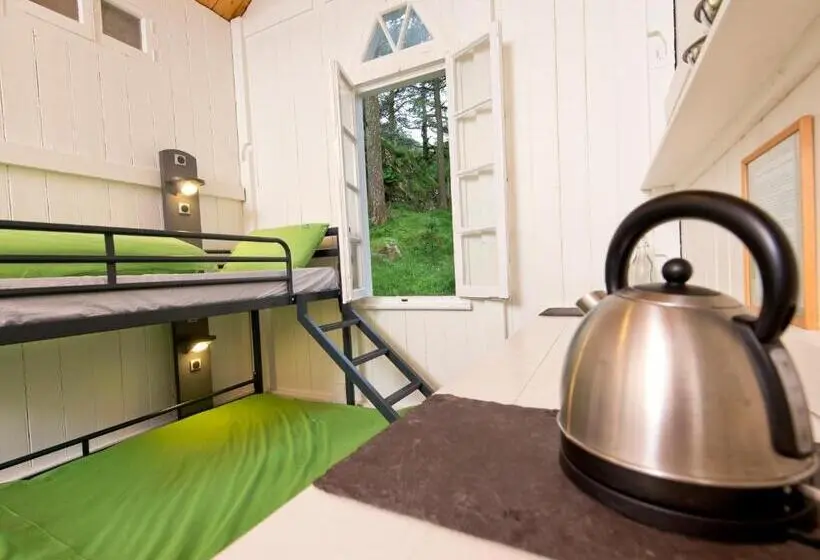 バスルーム共有のトリプルスタンダード, Yha Idwal Cottage