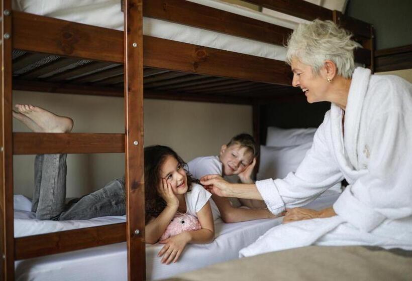 家庭间, Barack Thermal Hotel And Spa