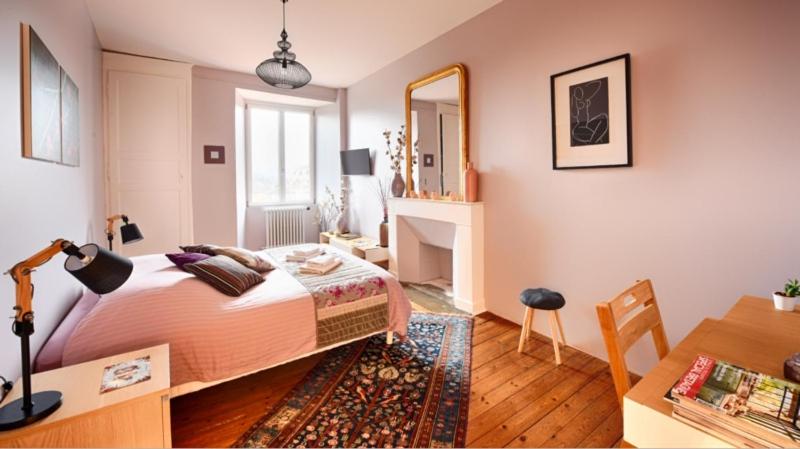 带2个卧室的高级套间, Domaine Le Jardin Suspendu   Piscine Chauffée   Proche Parc Puy Dufou