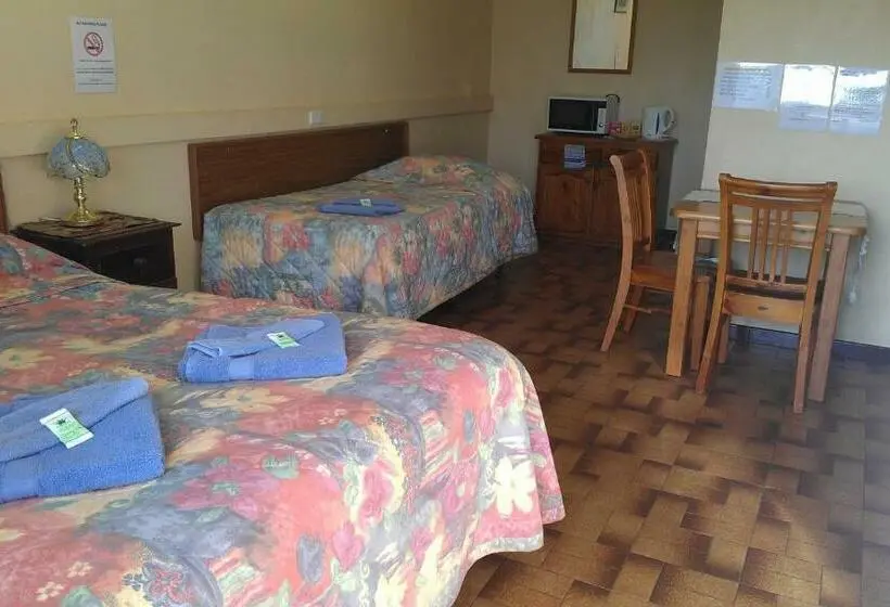 スタンダードルーム, Goolgowi Highway Motel