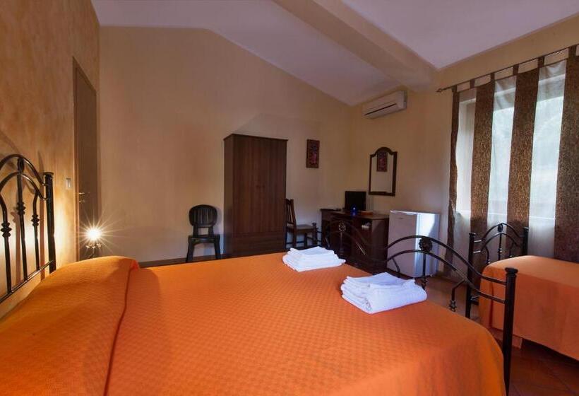 Номер Стандарт Трехместный, Agriturismo Il Sole