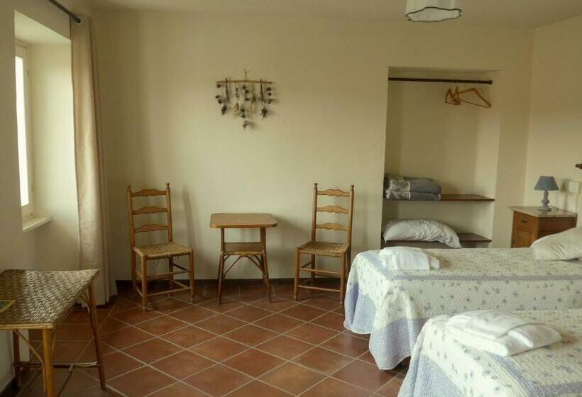 غرفة قياسية رباعية, Agriturismo La Fucina