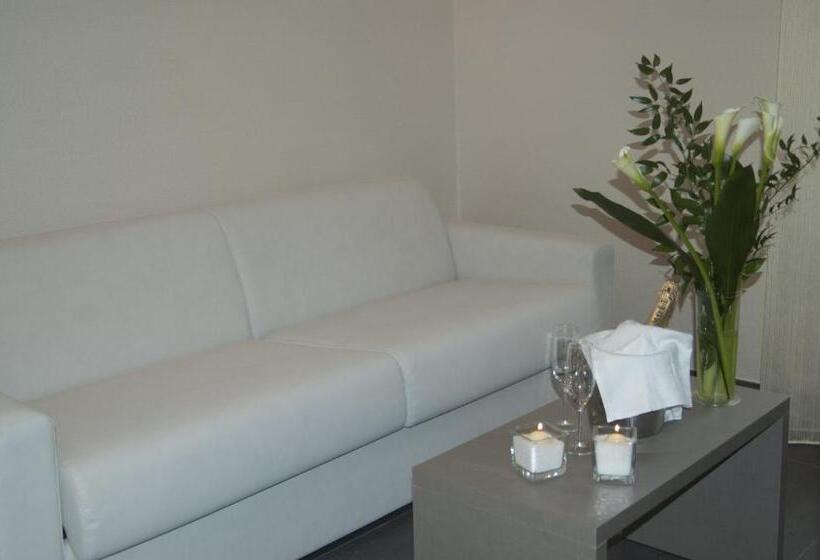 جناح كلاسيكي, Albergo Ristorante Miramonti Toano