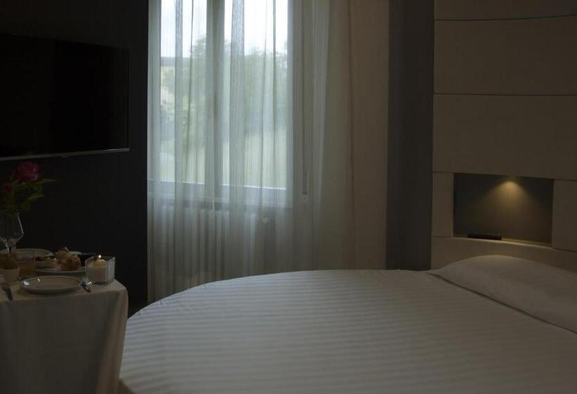 جناح كلاسيكي, Albergo Ristorante Miramonti Toano