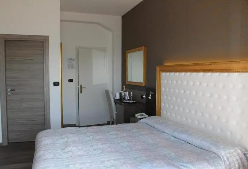 デラックスルーム, Albergo Ristorante Miramonti Toano