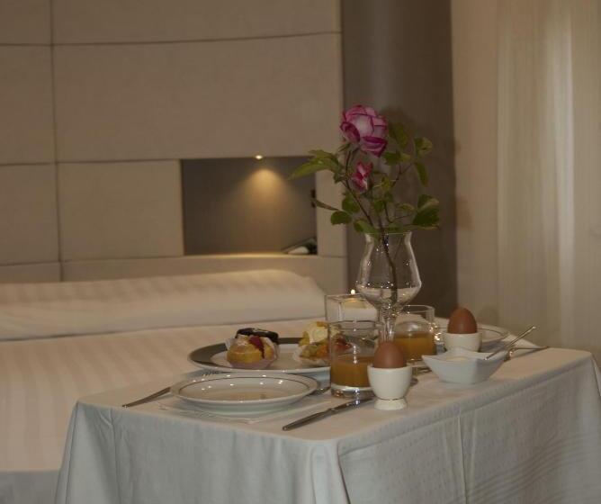 جناح كلاسيكي, Albergo Ristorante Miramonti Toano