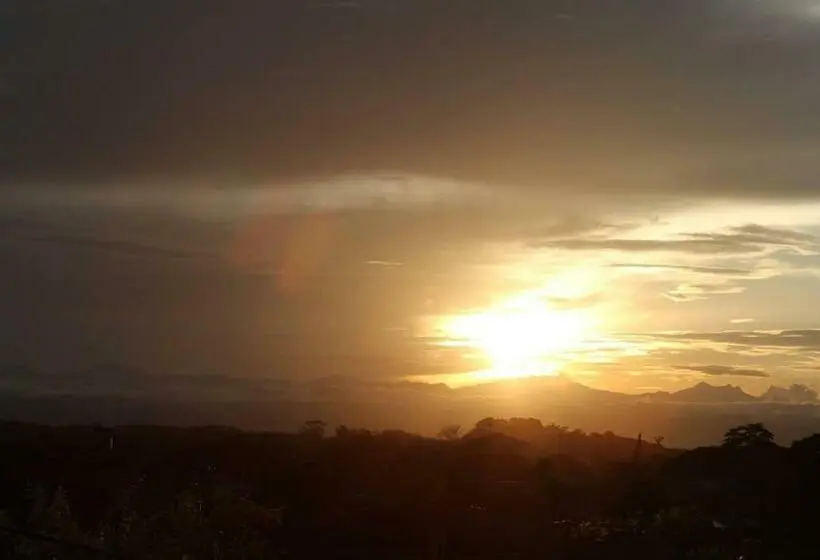 スタンダード４人部屋, Chicala Salgar