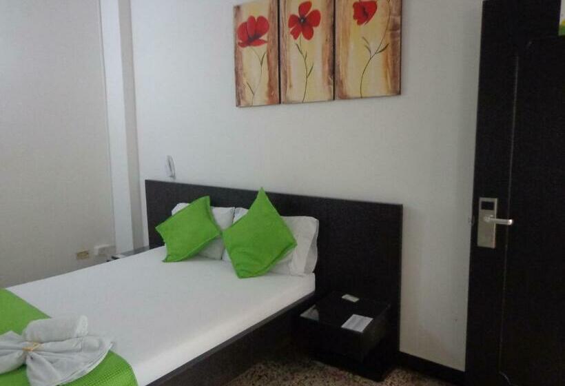 غرفة قياسية, Chicala Salgar