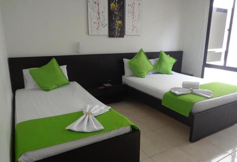 غرفة قياسية ثلاثية, Chicala Salgar