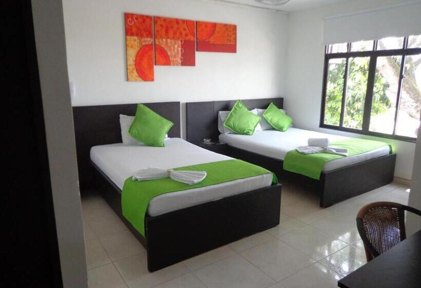 غرفة قياسية ثلاثية, Chicala Salgar