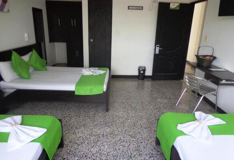 غرفة قياسية رباعية, Chicala Salgar