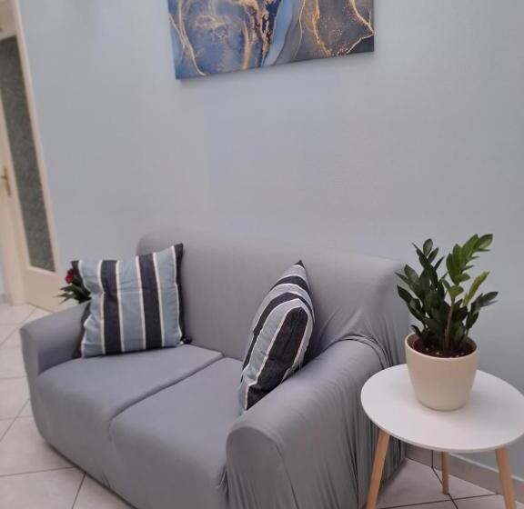 חדר סטנדרט יחיד, Del Falco