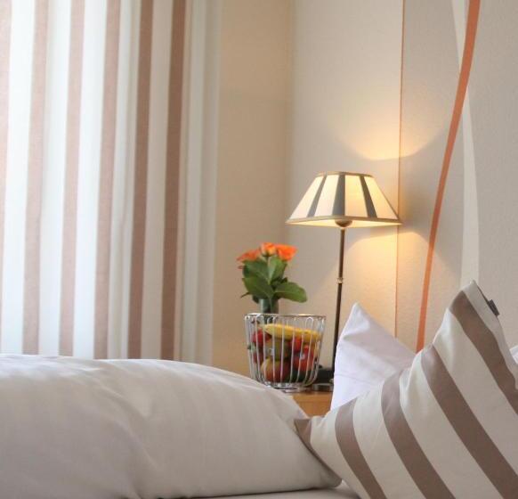 스탠다드 트리플 룸, Gasthof Rössle